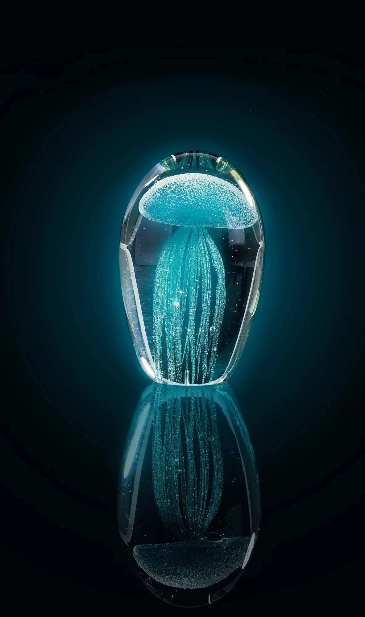 LEONARDO Dekofigur Qualle OCEANO, handgefertigt, phosphoreszierend, stilvolles Design 3